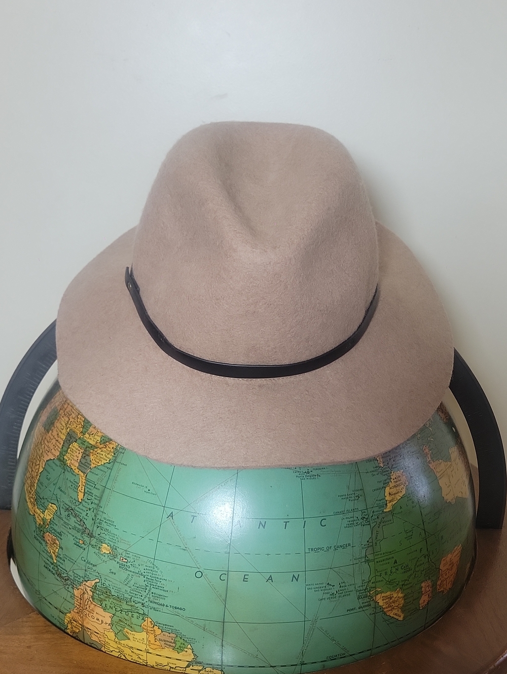 Classic Felt Fedora Hat in Light Beige with Black Band